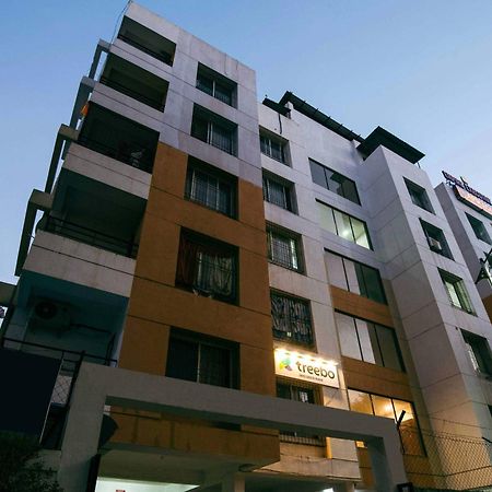 Treebo Empire Executive Premium, Hinjewadi Hotel ฮินเจวาดี ภายนอก รูปภาพ