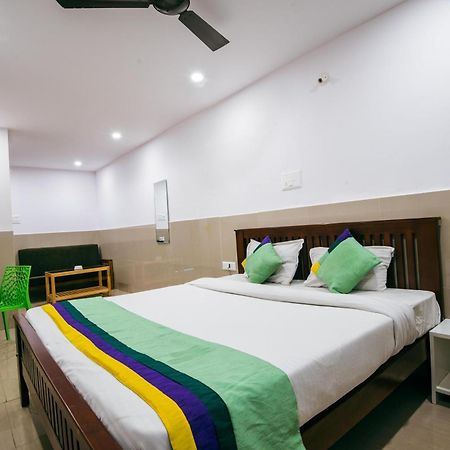 Treebo Empire Executive Premium, Hinjewadi Hotel ฮินเจวาดี ภายนอก รูปภาพ