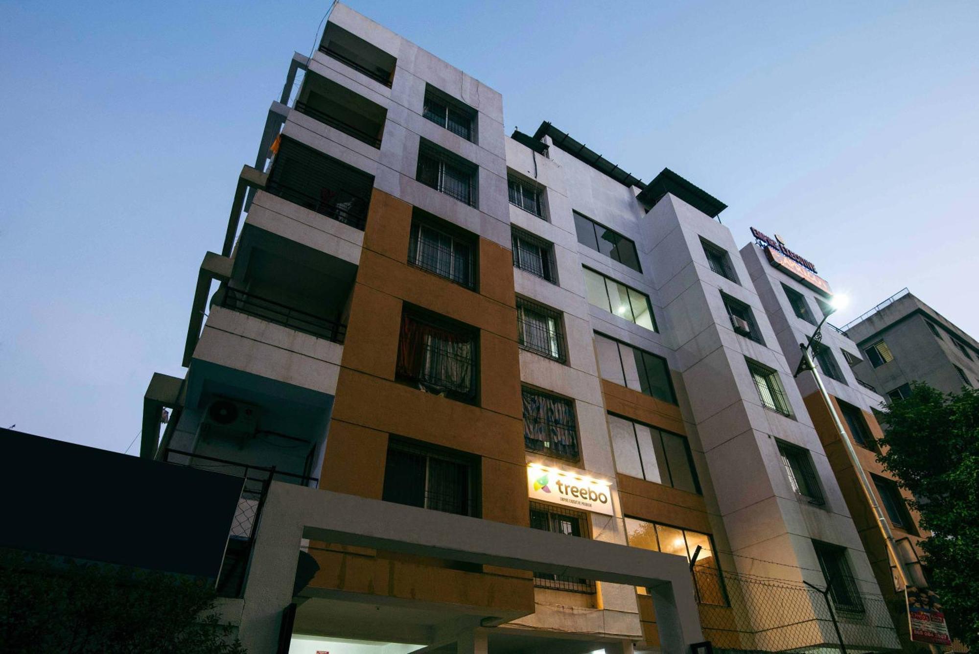 Treebo Empire Executive Premium, Hinjewadi Hotel ฮินเจวาดี ภายนอก รูปภาพ
