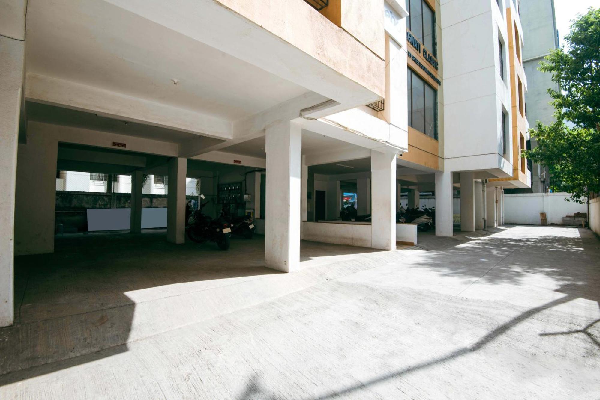 Treebo Empire Executive Premium, Hinjewadi Hotel ฮินเจวาดี ภายนอก รูปภาพ