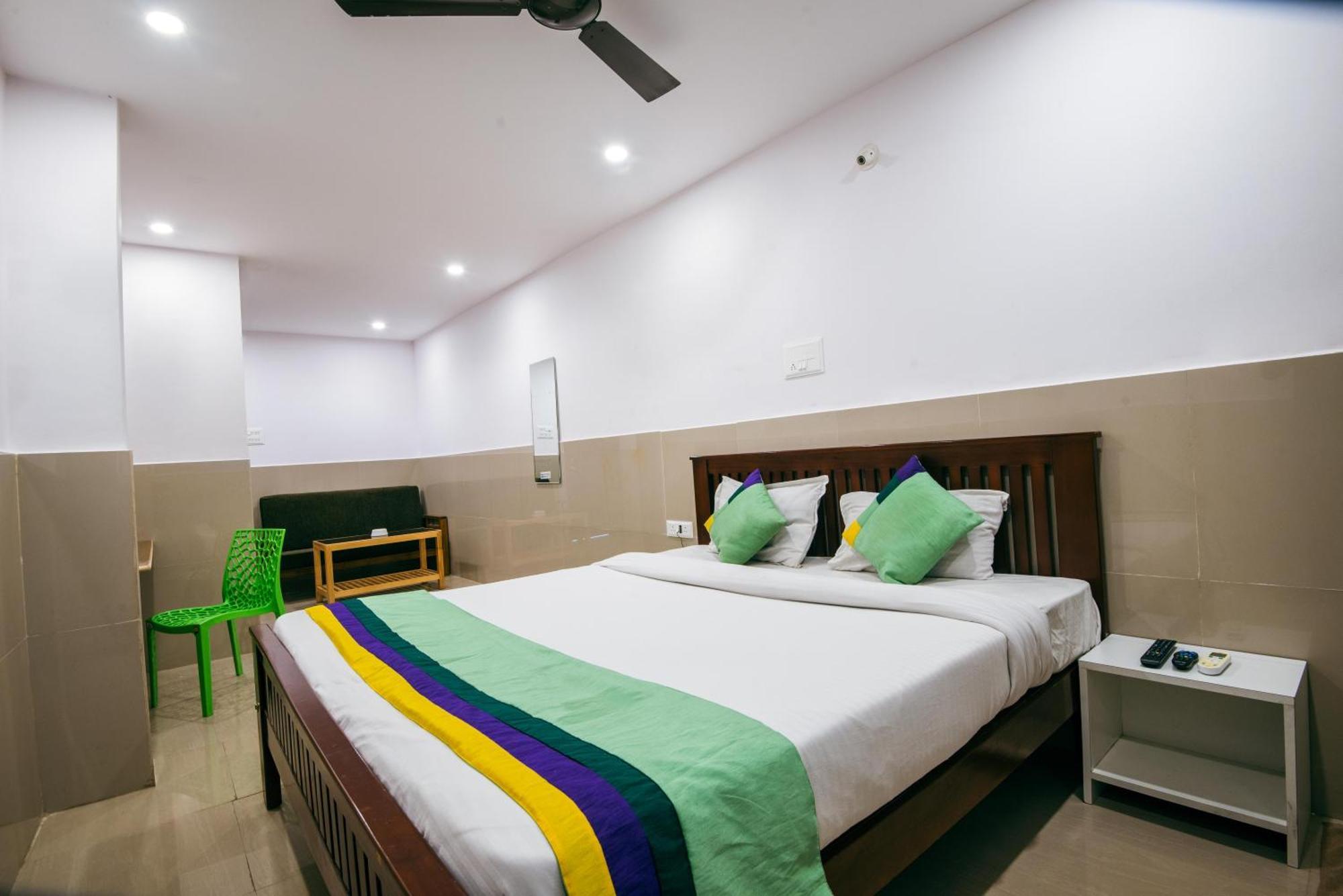 Treebo Empire Executive Premium, Hinjewadi Hotel ฮินเจวาดี ภายนอก รูปภาพ