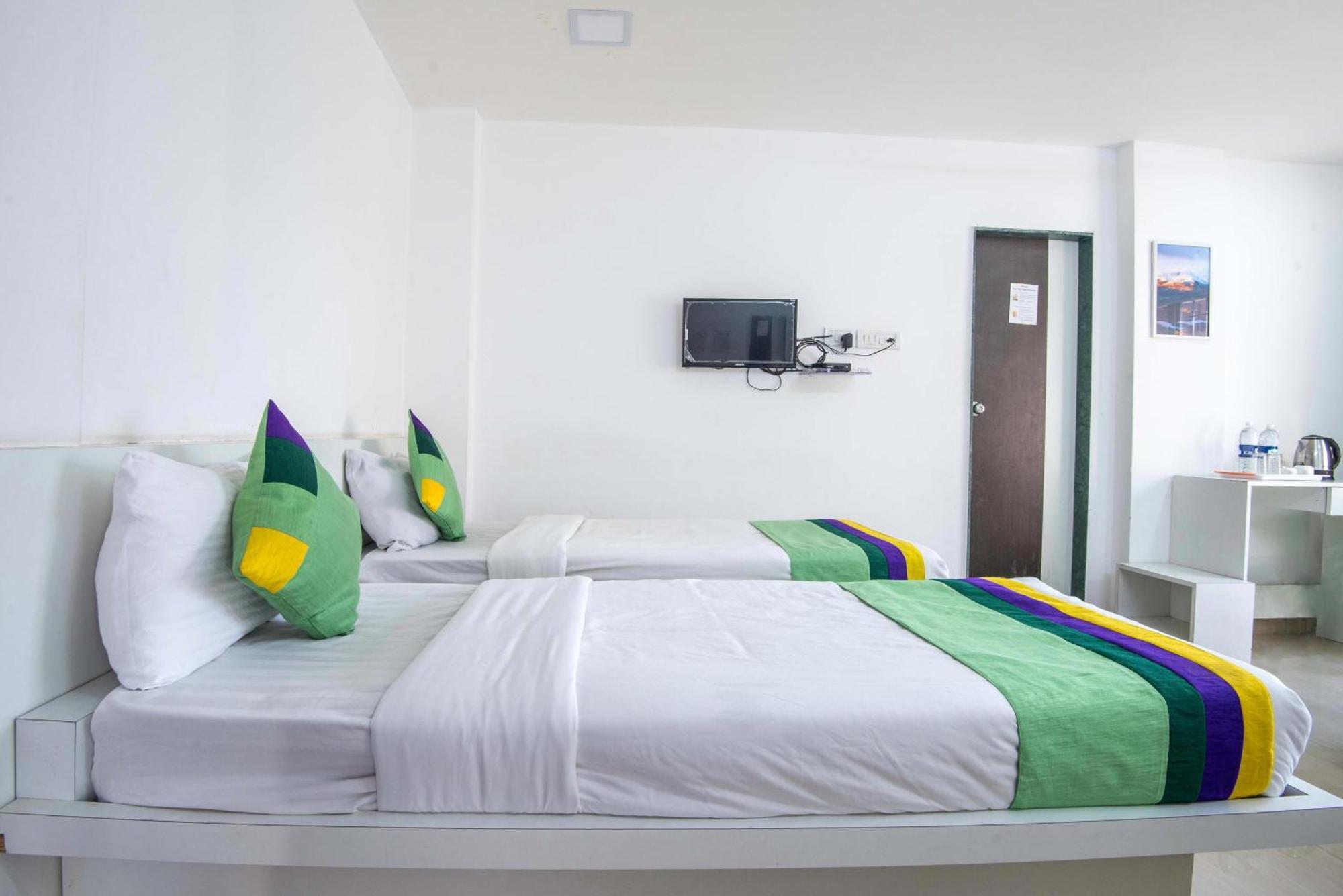 Treebo Empire Executive Premium, Hinjewadi Hotel ฮินเจวาดี ภายนอก รูปภาพ
