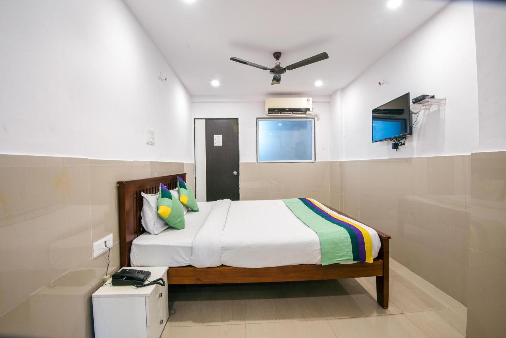 Treebo Empire Executive Premium, Hinjewadi Hotel ฮินเจวาดี ภายนอก รูปภาพ